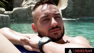 DEVILS TAPE - babe Hottie Liz Jordan Craves For A Jizzed Into Her Dyke Cunt