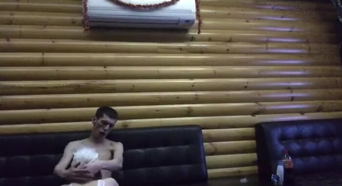 cryptobillionaire skinny guy fucking the waittress