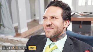 Brazzers - Emily right offer a Hand Job to Small Hands before having her Snatch Nailed by his Gigantic Penis