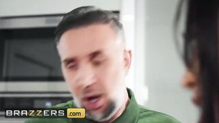 Brazzers - Smart & goddess Nina Pink Saves Money by Leting her Mover Keiran Lee Pounded her Tight Pussy