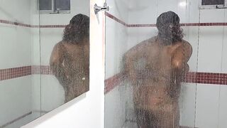 I spy on my voluptuous stepsister while she takes a shower. she has a pretty body