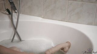 Juicy Bombshell Anal Masturbates to Dirty Orgasm with Toy inside the Toilet