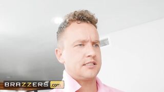 Brazzers - Katie Kush Distracts Van Wylde With Her Juicy Twat While Her Friend Steals Their Mascot
