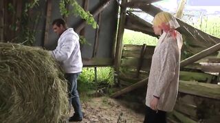 So Ficken Die Bauerinnen (Full Clip)