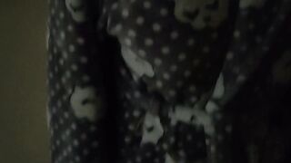 Invitation to sleep inside friend's mother house after being kicked out