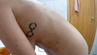 Amateur masturbation inside the toilet one