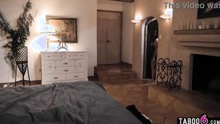 Long titted stepmom cougar Linzee Ryder banged stepson with stepdad
