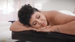 simone richards masseur sneaks a glory hole pussy snack in hd