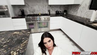 Stepson getting a blowjob from his stepmom Suttin