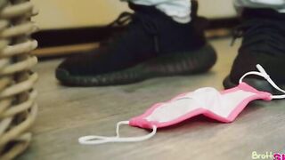 Stepsisters Panties - S19:E9