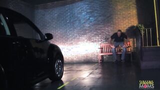 Slutty cab driver finishes her shift by getting railed by a