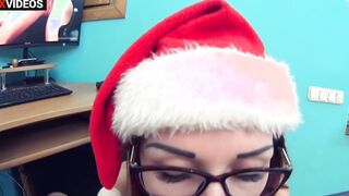 Christmas elf helped the bro cum on porn