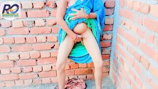 Hindi audio aawaj me MILF ko finger karhe hua dekha