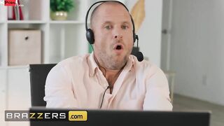 Brazzers - No one Can Stay Focused On Work When Cherie Deville Gives Them A Sneaky Blowjob