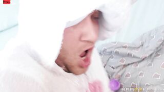 The Amazing ZZ Egg Hunt Tape With Van Wylde, Luna Camgirl - Brazzers Official