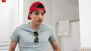 Surprise Bathtub Banging Clip With Ricky Spanish, Jayden Starr - Brazzers Official