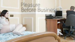 Pleasure Before Business - S11:E12