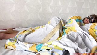 Spermhungry stepmom fellatio and drink