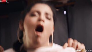 Family Road Trip Dick Video With Gabriela Lopez, Johnny Love - Brazzers Official