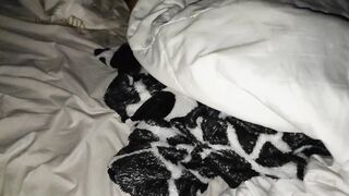 I CATCH MY STEPMOM INTO MY BED AND CUM INSIDE HER ADORABLE PAJAMAS