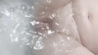 Big snatch bath tub vibrators