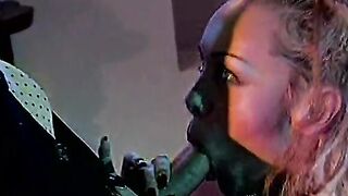 Sex Party turn to break the asses of the turned on Women sc 02