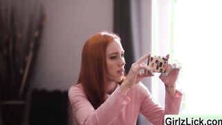 Pretty lesbians pussy licking foursome