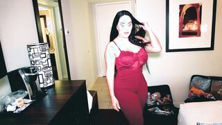 Hispanic cougar Queen Rogue ride a huge ebony penis
