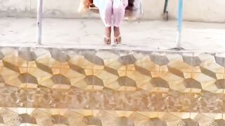 Mujhe faslon me mere yar ne pheli martaba choda aur Meri gand phar di Meri phudi Lal peeli krdi
