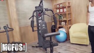 Flexible (Ember Snow) Gets Horny While Exercising And Sucks (Alex Legends) Big