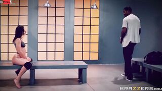 Putting In Work Video With Abella Danger, Isiah Maxwell - Brazzers Official