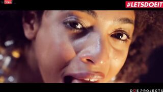 Doe Projects - Brazilian Beauty Luna Corazon does an Super Sexy Oral Sex -