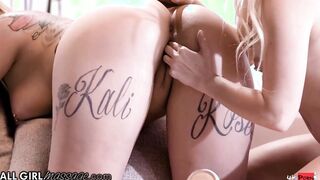 ALL TWAT WITH MOUTH MASSAGE - College Barely Legal Kali Roses Gives Her Bestie A Memorable Grind With Her Tongue