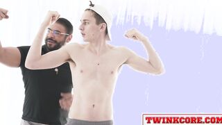 Coach's asshole ripped apart by twink