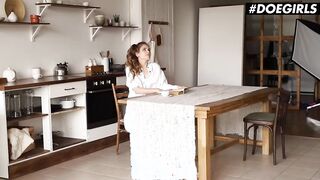 DOEGIRLS - Naughty Cutie Mary Rock Bae Clit and Twat Rubbing into the Kitchen