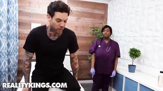 (Tori Montana, Barbie Crystal, Ava Sinclaire) Have A three Way At The Fertility