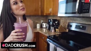 Dad Crush - Fitness Hottie Motivates Her Lazy Stepdad To Live More Healthy With Her Juicy Cunt