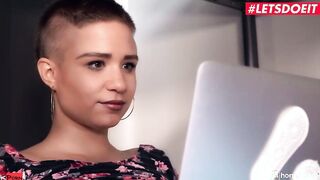 Gigantic Boobies 18 Yo Gabi Gold Can't Resist The Temptation To