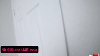 Sis Loves Me - Gorgeous Assed Blonde In Slutty Cop