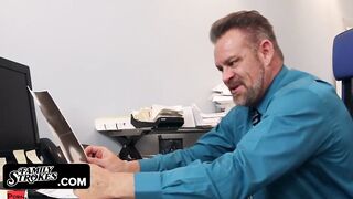 Naught teen Year Older Seduces Stepdaddy At Work