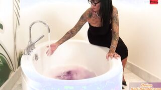 German Strap-On Escort Lady - She fucks customers inside the ass
