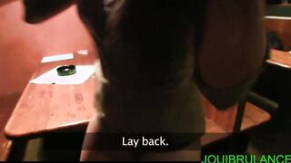 Bonsoiiiiir cc bb t'es la,tu fais quoi...il parait que t'adore ca d'ètre assise