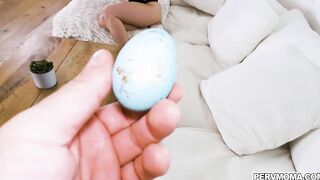 Tommy gets blowjob from Siri for every egg he found