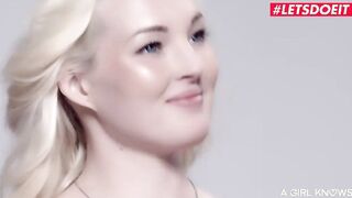 A GIRL KNOWS Photoshoot Turns Into Sensual Lesbo Foursome