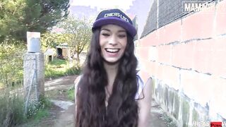 MAMACITAZ - Cute Girl Arwen Gold Banged Public By Gigantic