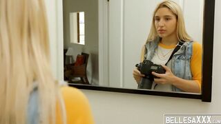 Gorgeous dykes have sensual kissing session before they cum