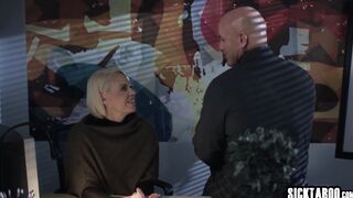 Horny photographer fucks new client