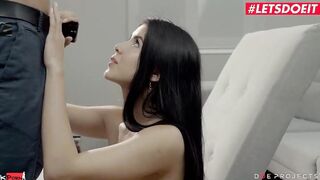 DOE PROJECTS - Sweet Gf Lady Dee Finger Bang Before Erotic Blowjob - LETSDOEIT