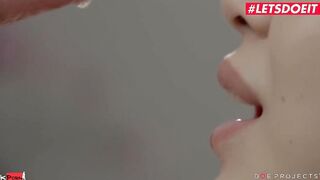 DOE PROJECTS - Sweet Gf Lady Dee Finger Bang Before Erotic Blowjob - LETSDOEIT