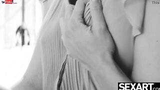 Kinky Beauty blonde eats her fiery Latina gf's vagina hungrily